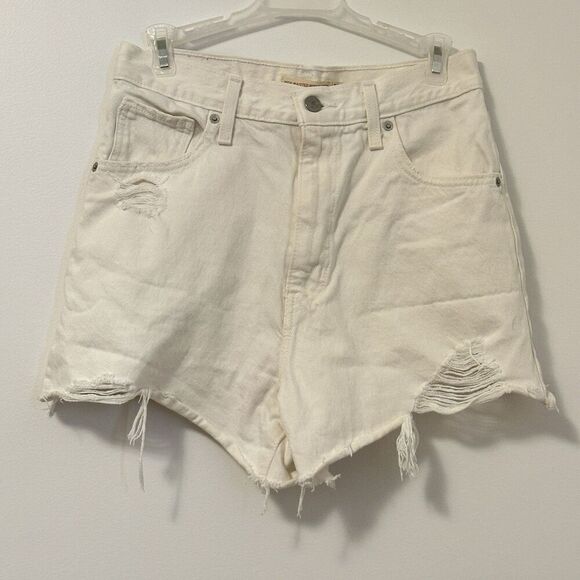 Levi's High-Waisted Mom Jean Shorts Women’s Sz 29 White Raw Hem Distressed - Picture 1 of 9